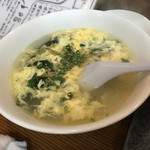 肉焼 - 卵とワカメのスープ