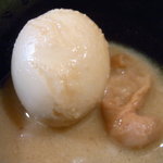 もつ焼き じんちゃん - 味付卵 '10/11