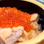 亘理の宝石、はらこ（いくら）がたっぷり！ 全国で一般的な醤油漬とは違い、出汁に通してある