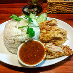 サバイチャイ タイ料理 - カオマンガイトー（タレ変更）
