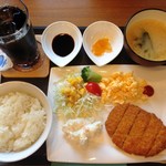 みぃ珈琲 - H.28.10.24.昼 日替わり定食(チキンカツ) 750円税込・ランチセットドリンク(アイスコーヒー) +100円税込