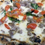 オギクボ ミオピッツァ - サルシッチャ