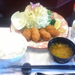 旬菜厨房 海月 - 広島産大粒カキフライ膳 １３００円(税込)