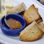 フランス料理店 牛肉食堂 COWBELL - 麪麭（ぱん）に果醤（こんふィちゅる）