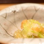 神楽坂 石かわ - 名残鱧　梅肉と胡瓜　ジュレかけ