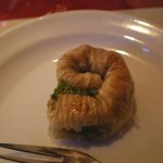 アセナ - デザート　バグラワ(トルコの伝統的なナッツ入りパイ）