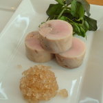 銀座 シェ・トモ - 2010/11　フランス産　ウズラの冷製バロティーヌ　二層になった栗のムースとフォワグラのピューレ添え。