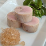 銀座 シェ・トモ - 2010/11　フランス産　ウズラの冷製バロティーヌ　二層になった栗のムースとフォワグラのピューレ添え。