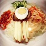 Morioka Cold Noodles /bibimmen 920 yen (836 yen excluding tax)