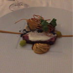 デュ・ヴァン・ハッシシ - 蝦夷鹿ロースのソティとペアルネーズ