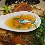 麺屋 藤 - 阿波地鶏醤油らぁ麺　スープ