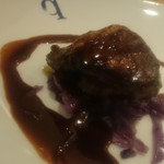 キャトルラパン - 仔牛フィレ肉とフォアグラのソテー赤ワインソース