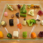 銀座 シェ・トモ - 2010/11　山梨県産　無農薬野菜達　２８－３０種の盛り合わせ。