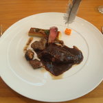 銀座 シェ・トモ - 2010/11　スコットランド産　野生山鳩のロースト　フォワグラと血でリエしたサルミソース(１／２羽＋１６００円)。