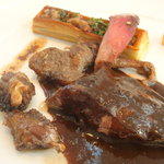 銀座 シェ・トモ - 2010/11　スコットランド産　野生山鳩のロースト　フォワグラと血でリエしたサルミソース(１／２羽＋１６００円)。