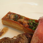 銀座 シェ・トモ - 2010/11　スコットランド産　野生山鳩のロースト　フォワグラと血でリエしたサルミソース(１／２羽＋１６００円)。