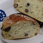 ホームメイド メルシー - 三種豆のチャバタの断面