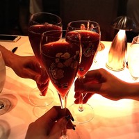 ロウリーズ・ザ・プライムリブ 恵比寿ガーデンプレイス店 - 巨峰のスパークリング