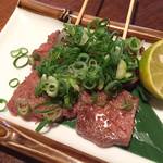 鉄板居酒屋シエテ - ねぎまみれな、牛タンくわ焼きｗ