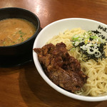 らーめん神月 - 濃厚味噌つけ麺　麺３玉軟骨チャーシュートッピング￥780+￥210