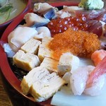 ファミリーすしガーデンハウス - まんぷくちらし　あら汁