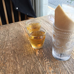 Kunitachi Tea House - 水出しの紅茶、白桃ジャスミンのフレーバー