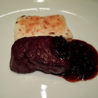 Benoit Alain Ducasse - 牛サーロインのソテー　マカロニグラタン　ボルドー風ソース