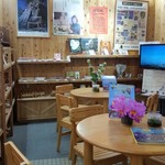 橋の駅 ドロンパ - 木工品も販売されています