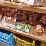 橋の駅 ドロンパ - 珍味やせんべいなど、酒のツマミになりそう