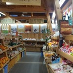 橋の駅 ドロンパ - 橋の駅 ドロンパの店内の様子