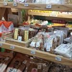 橋の駅 ドロンパ - 佐賀の銘菓も売られています