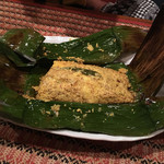 ベンガル料理プージャー - 魚のマスタードマリネ、包み焼き1,300円