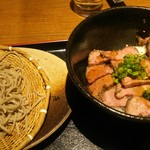 彩蔵　 - 山盛ローストビーフ丼と
            二八そばセット