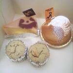 タンブラン - かぼちゃのスフレ(380円)　かぼちゃプリン(380円)　栗のクリュ(220円)　全て税込　2016年10月