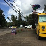 Crispy Grindz - 黄色のワゴンが目印