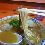 博龍軒 - 平たい麺