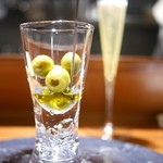 TACUBO - オリーブのアンチョビ詰め