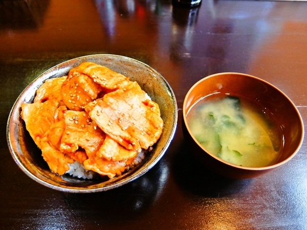 五丁目酒場 章吉（ゴチョウメサカバ ショウキチ） - 鷲別（焼肉）の写真