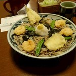戸隠そば  - ミックス磯おろしの大盛り(1050＋200yen)
      
