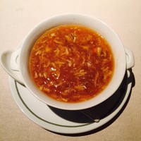 中国飯店 富麗華 - 上海蟹肉入りフカヒレスープ