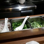 竹末東京Premium - 店員さんが仕上げに使っていたトッピング。