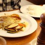 キッチン ノム - 付け合わせの野菜も豪華