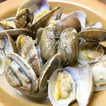 ごっそ - アサリのニンニク白ワイン蒸し
