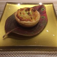 SUGALABO - アミューズ 4
                  キッシュ