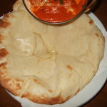 インド･ネパール料理　ZERO MILE - チーズナン \400  2010.11.21 再訪問