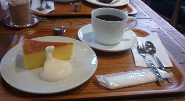 ニーニーサンカフェ name=