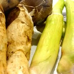 ウシマル - おおもみ茸とマコモ茸