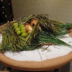 日本料理 幸庵 - 松茸と銀杏の松葉焼き