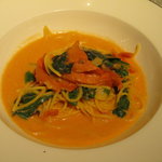 シャトン - サーモンとスイスチーズのパスタ