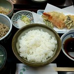 砂場 - +100円で味噌汁を蕎麦に変更した→天ぷら定食 ￥890(税込)